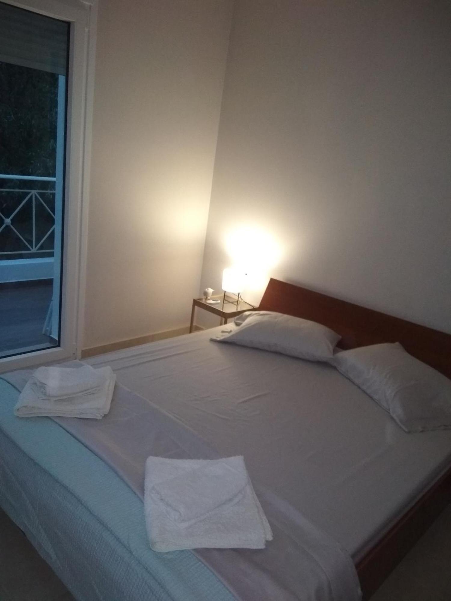 Cozy Villa Vita Lagonisi Kalivia Thorikou Phòng bức ảnh